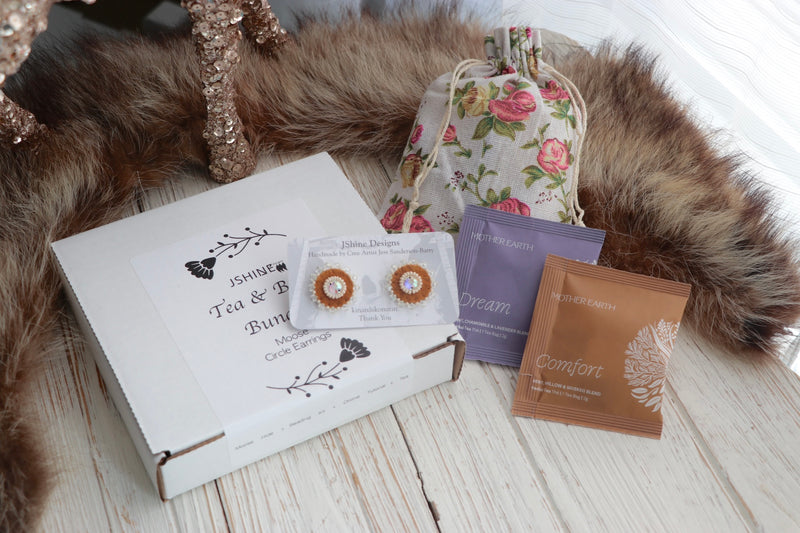 Tea & Bead Bundle (Moose Hide + Complete Sewing & Beading Kit + Mother Earth Tea + Online Pre-Recorded Tutorial)