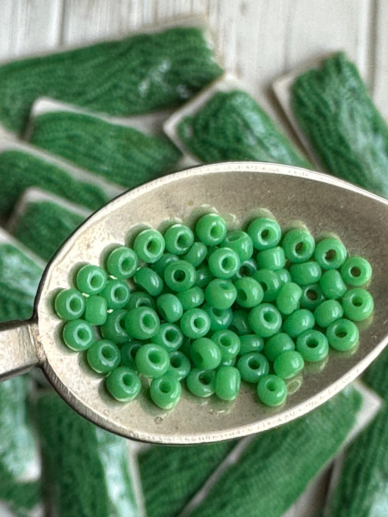 11/0 Vintage Seed Bead Oily Green               (Appox. 10 Grams)